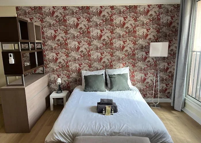 Le Tassigny #central #quiet #air Conditioning #wifi * カンヌ