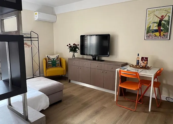 Le Tassigny #central #quiet #air Conditioning #wifi