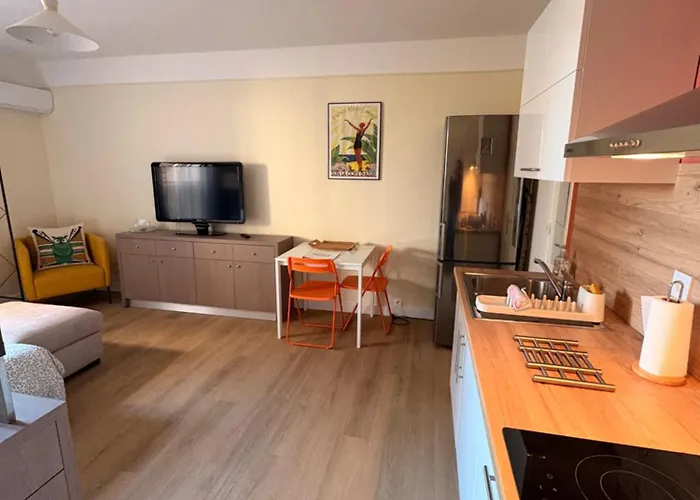 Le Tassigny #central #quiet #air Conditioning #wifi Apartamento